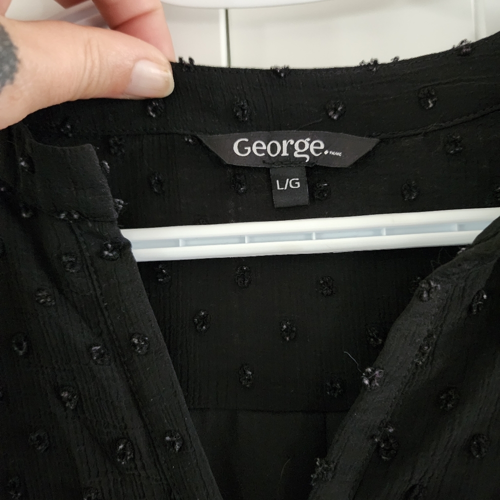 NUC GEORGE polkadot design tie waiste dress. Size lg - Picture 3 of 11